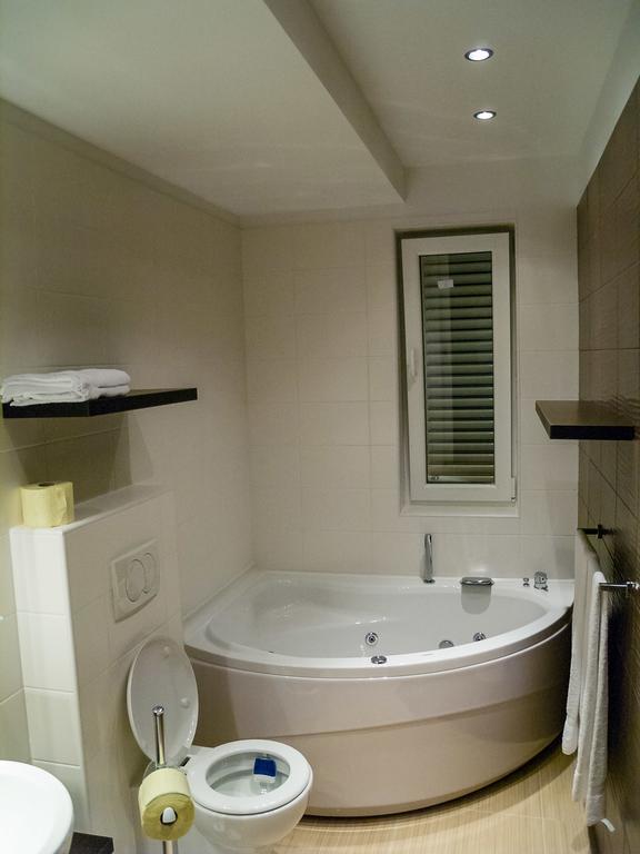 Apartments Marco Polo Banjol Habitación foto