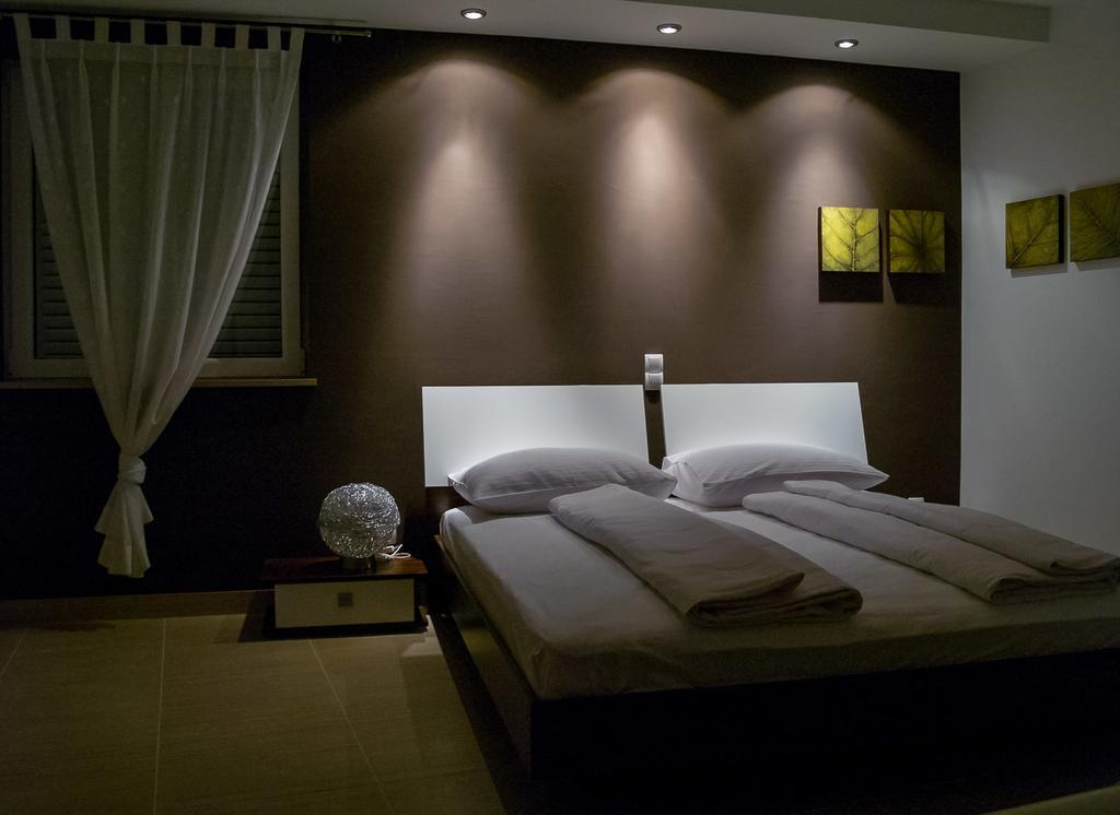 Apartments Marco Polo Banjol Habitación foto